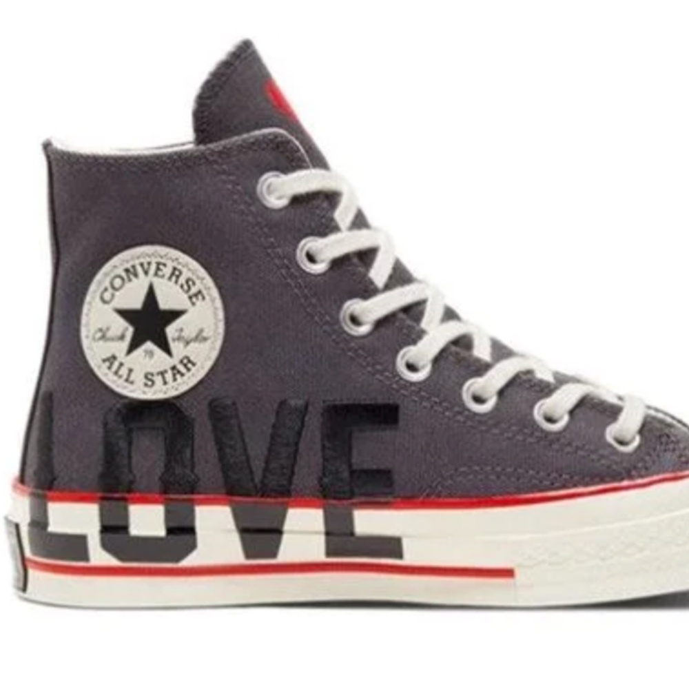Converse Chuck Taylor Hightops - Women's 8.5, Men's 6.5 - Picture 2 of 5